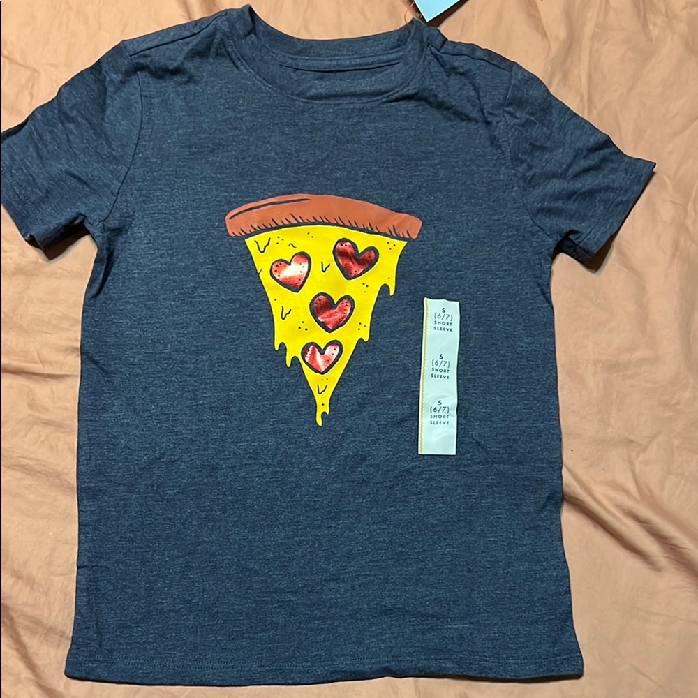 Boys T-Shirt with Pizza Heart Design Size Small